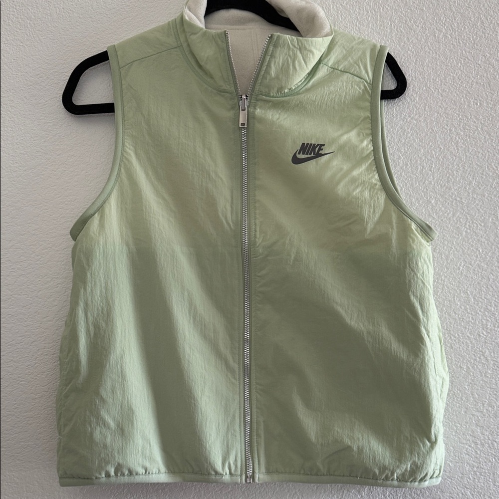 Nike Mint Green Sleeveless Vest